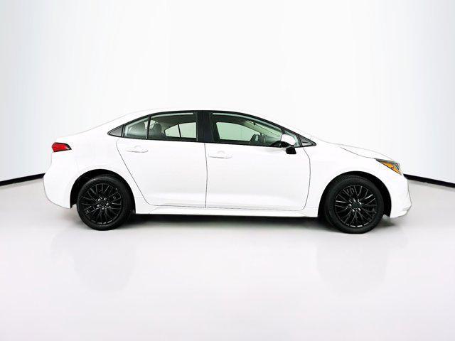 Photo of 2024 Ice Cap Toyota Corolla
