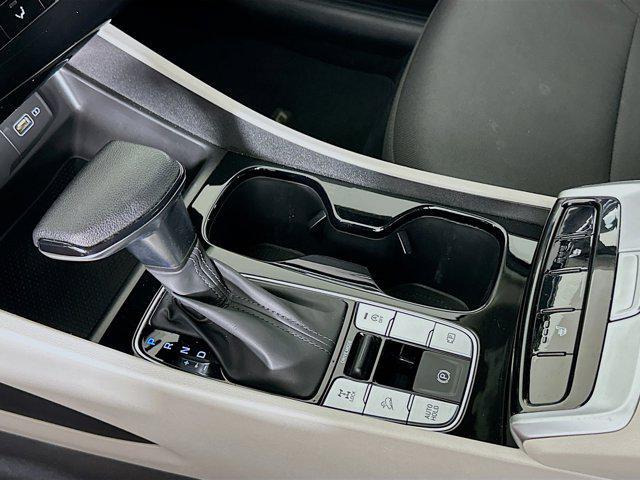 Photo of 2022 Shimmering Silver Hyundai TUCSON