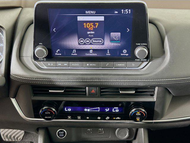 Photo of 2023 Super Black Nissan Rogue