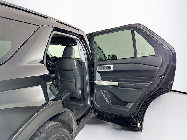 Photo of 2022 Agate Black Metallic Ford Explorer
