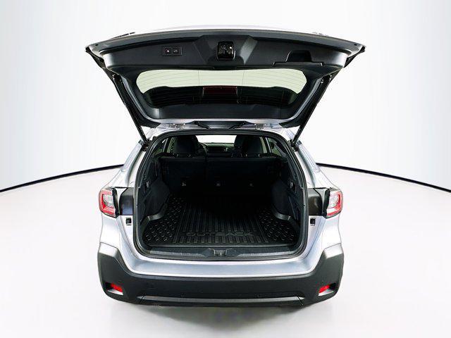 Photo of 2024 Ice Silver Metallic Subaru Outback