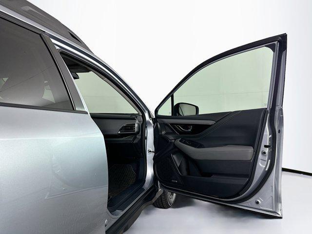 Photo of 2024 Ice Silver Metallic Subaru Outback