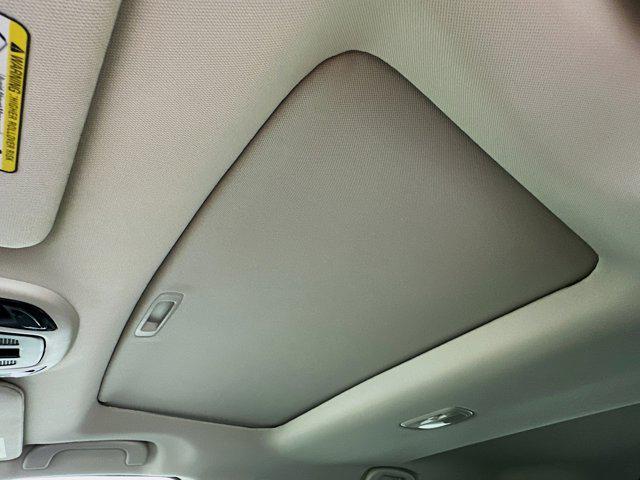 Photo of 2024 Ice Silver Metallic Subaru Outback