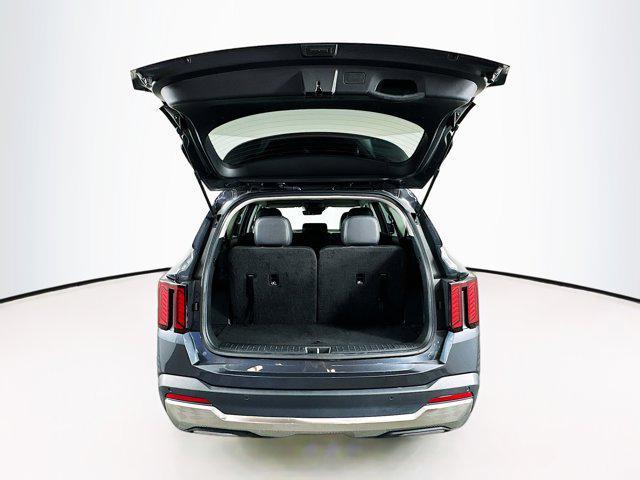 Photo of 2024 Gravity Grey Kia Sorento
