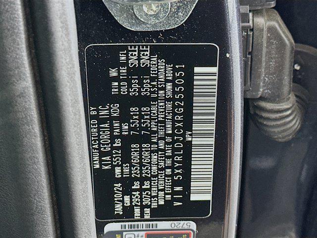 Photo of 2024 Gravity Grey Kia Sorento