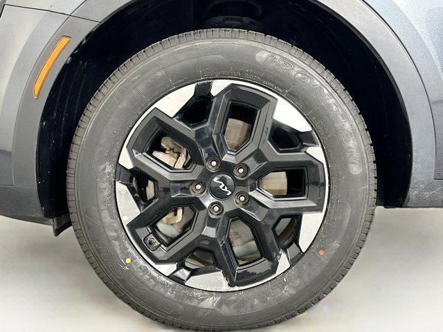 Photo of 2024 Gravity Grey Kia Sorento