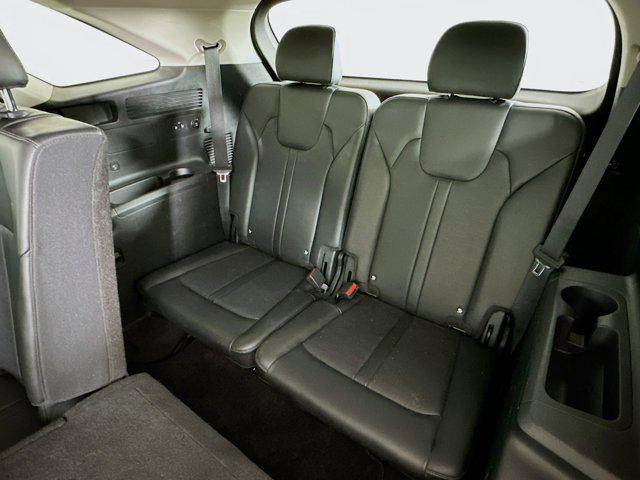 Photo of 2024 Gravity Grey Kia Sorento