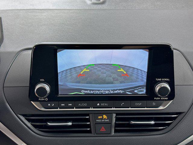 Photo of 2024 Gun Metallic Nissan Altima