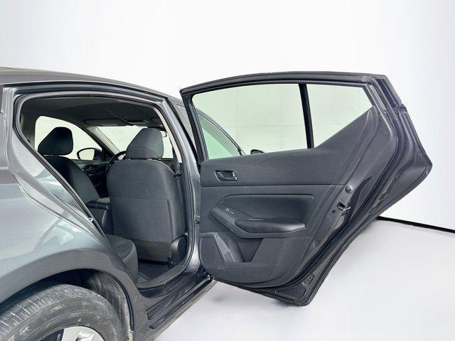 Photo of 2024 Gun Metallic Nissan Altima