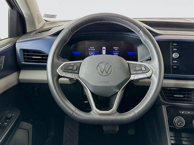 Photo of 2023 Pyrite Silver Metallic Volkswagen Taos