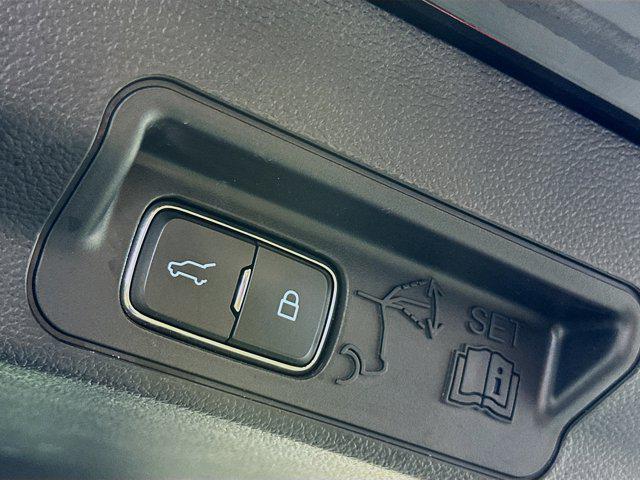 Photo of 2023 Agate Black Metallic Ford Explorer