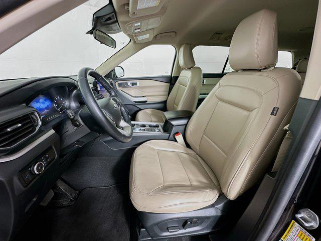 Photo of 2023 Agate Black Metallic Ford Explorer