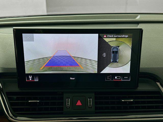 Photo of 2023 Daytona Gray Pearl Effect Audi Q5