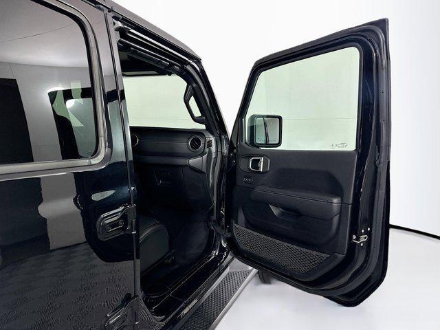 Photo of 2022 Black Clearcoat Jeep Wrangler Unlimited 4xe