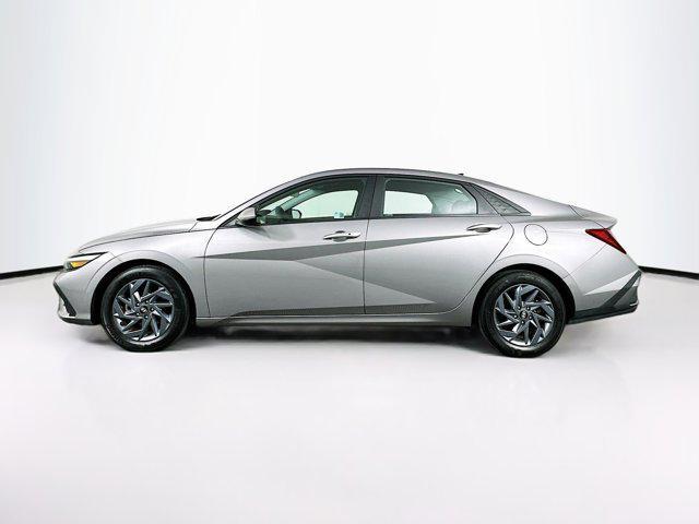Photo of 2024 Fluid Metal Hyundai ELANTRA