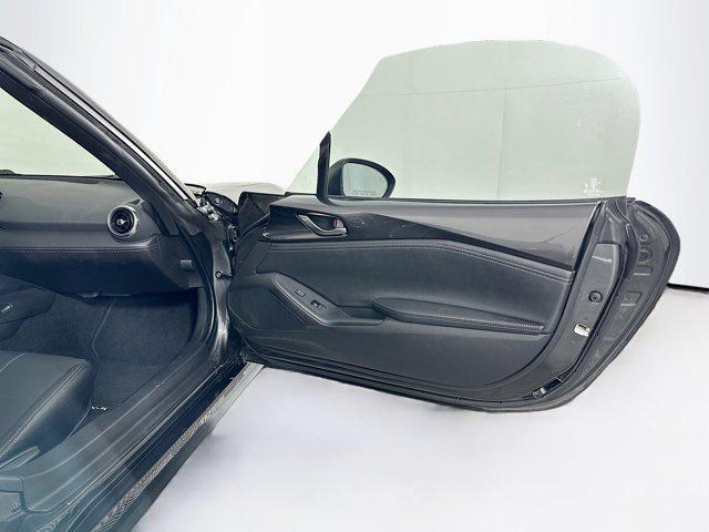 Photo of 2024 Machine Gray Metallic Mazda MX-5 Miata