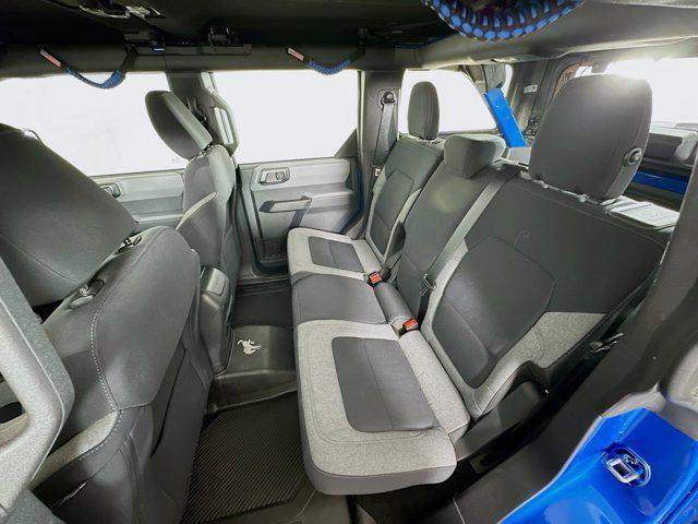 Photo of 2022 Velocity Blue Metallic Ford Bronco