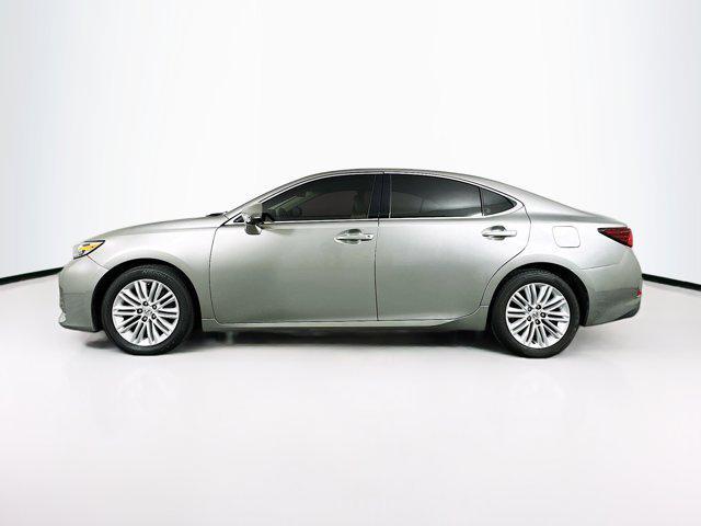 Photo of 2017 Atomic Silver Lexus ES 350