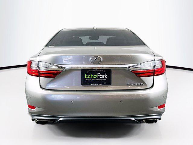 Photo of 2017 Atomic Silver Lexus ES 350