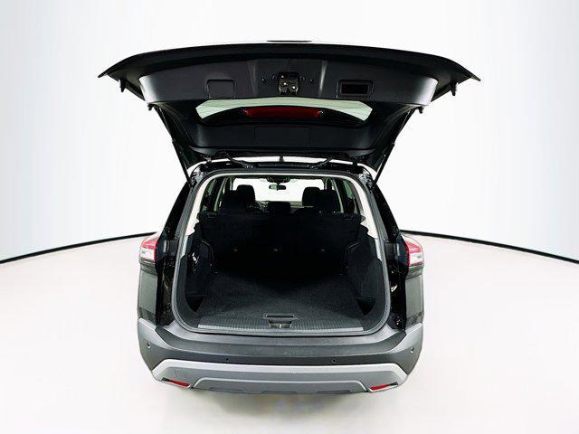 Photo of 2023 Super Black Nissan Rogue