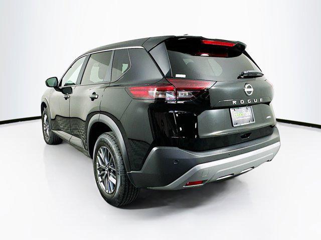Photo of 2023 Super Black Nissan Rogue