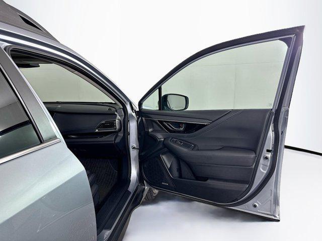 Photo of 2024 Ice Silver Metallic Subaru Outback