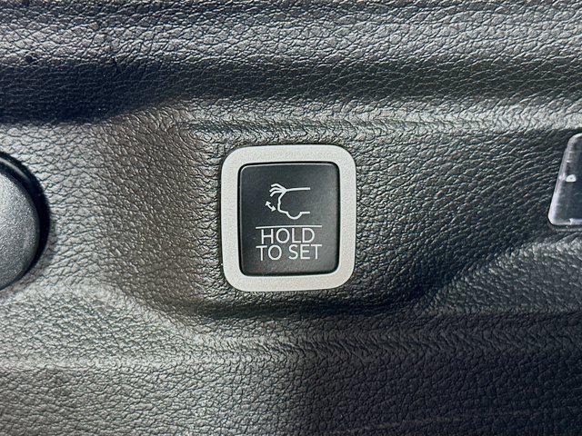 Photo of 2024 Silver Zynith Jeep Grand Cherokee L