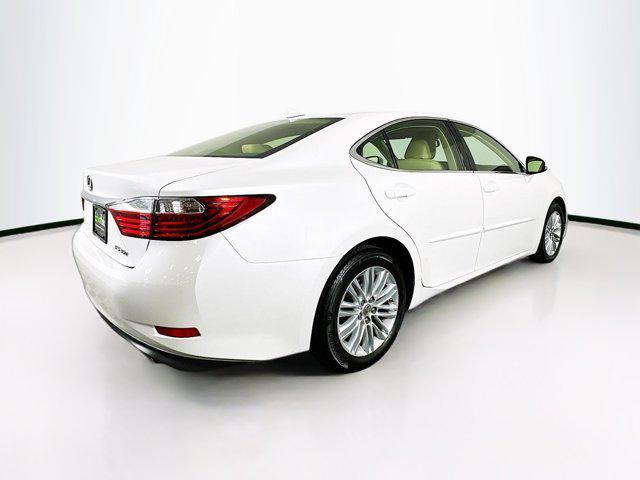 Photo of 2013 Starfire Pearl Lexus ES 350