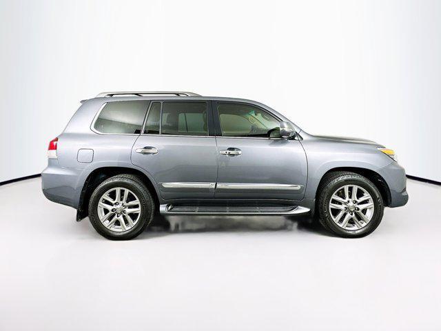 Photo of 2013 Nebula Gray Pearl Lexus LX 570