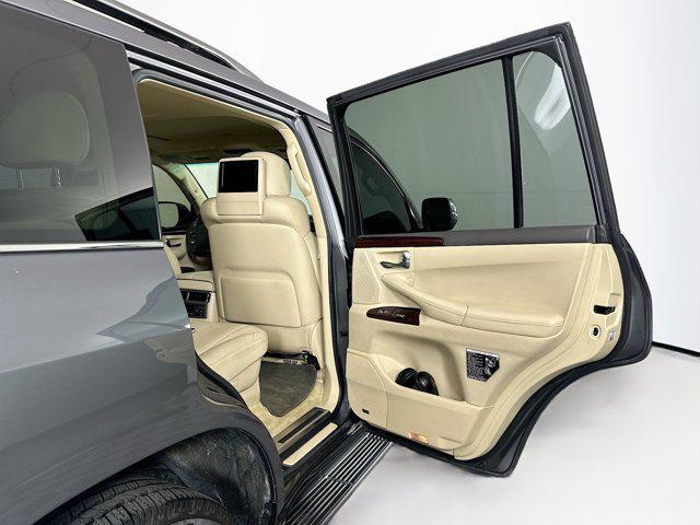Photo of 2013 Nebula Gray Pearl Lexus LX 570