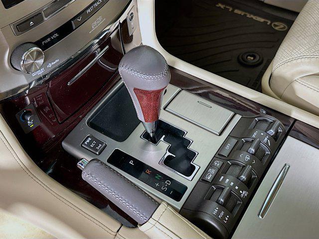 Photo of 2013 Nebula Gray Pearl Lexus LX 570