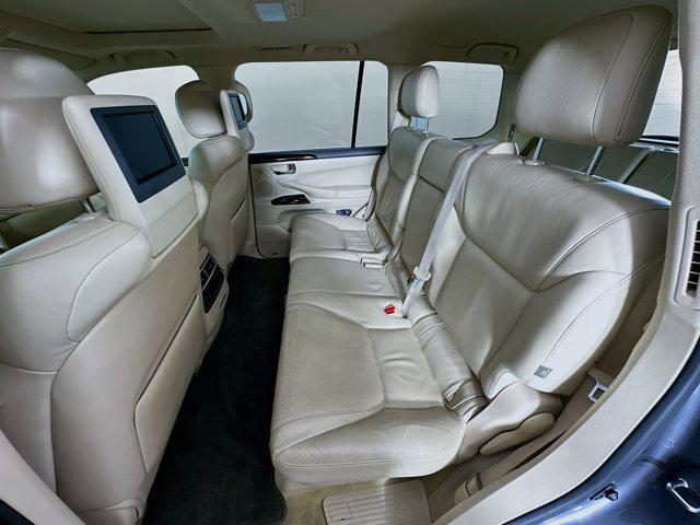 Photo of 2013 Nebula Gray Pearl Lexus LX 570