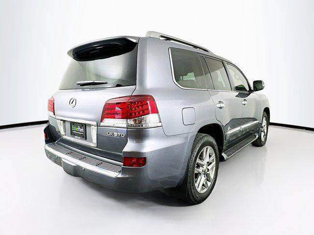 Photo of 2013 Nebula Gray Pearl Lexus LX 570