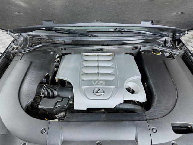 Photo of 2013 Nebula Gray Pearl Lexus LX 570
