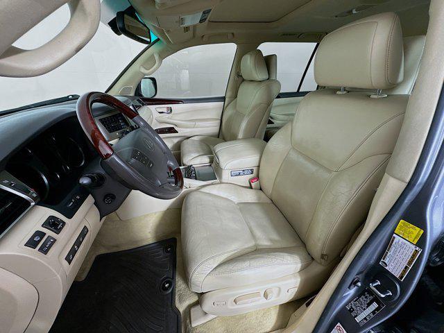 Photo of 2013 Nebula Gray Pearl Lexus LX 570