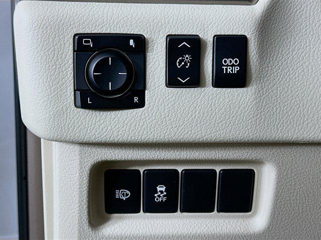 Photo of 2018 Starfire Pearl Lexus GX 460