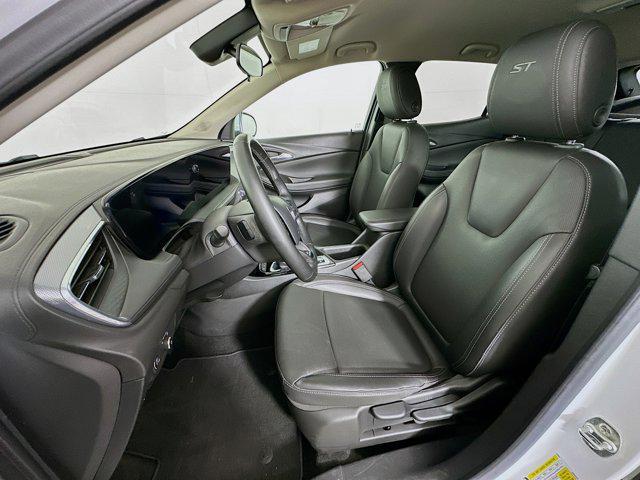 Photo of 2024 Summit White Buick Encore GX