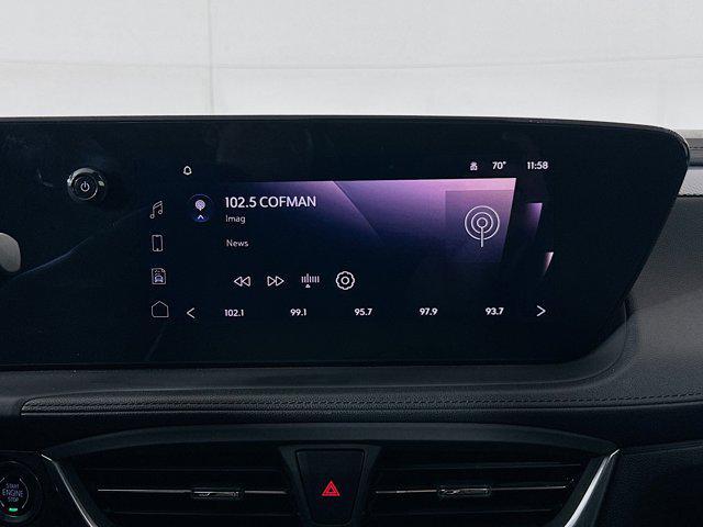 Photo of 2024 Summit White Buick Encore GX