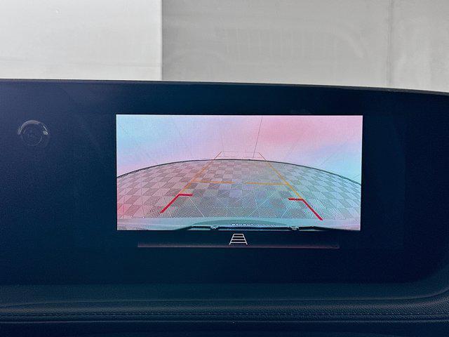 Photo of 2024 Summit White Buick Encore GX