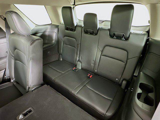 Photo of 2022 Gun Metallic/Super Black Nissan Pathfinder