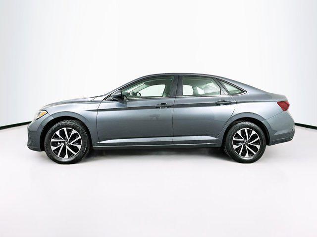 Photo of 2024 Platinum Gray Metallic Volkswagen Jetta
