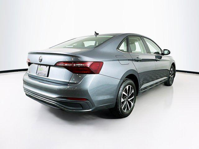 Photo of 2024 Platinum Gray Metallic Volkswagen Jetta