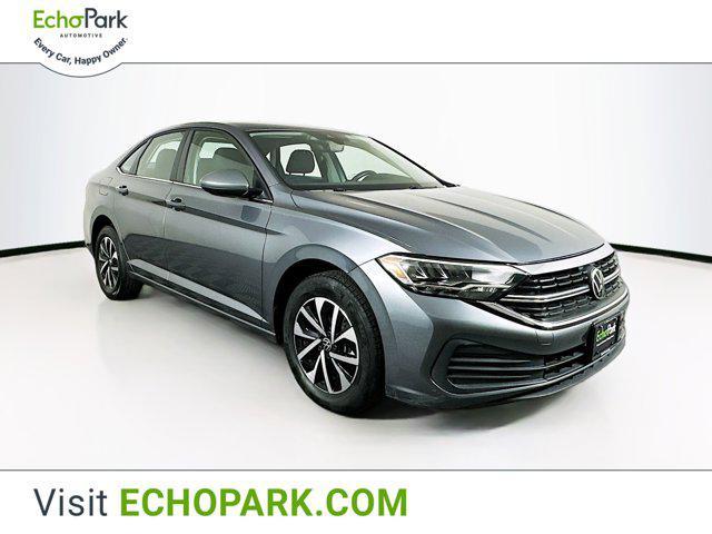 Photo of 2024 Platinum Gray Metallic Volkswagen Jetta