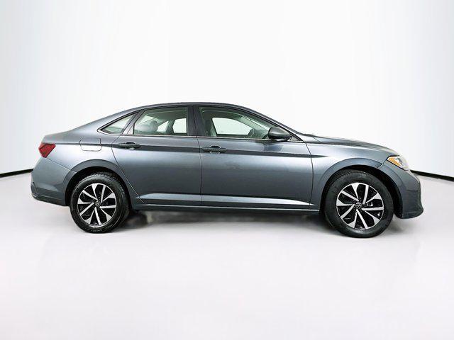 Photo of 2024 Platinum Gray Metallic Volkswagen Jetta