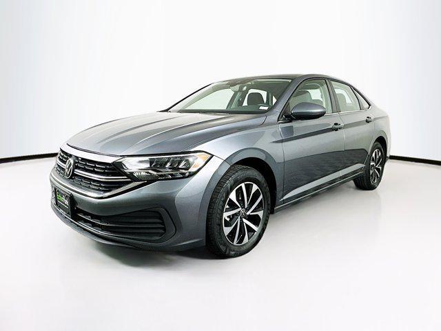 Photo of 2024 Platinum Gray Metallic Volkswagen Jetta