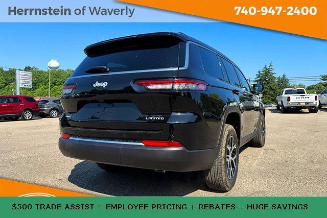 Photo of 2025 Diamond Black Crystal Pearlcoat Jeep Grand Cherokee L