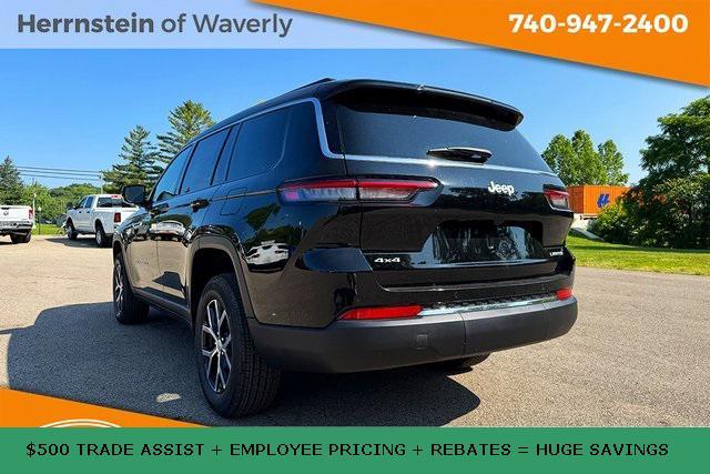 Photo of 2025 Diamond Black Crystal Pearlcoat Jeep Grand Cherokee L