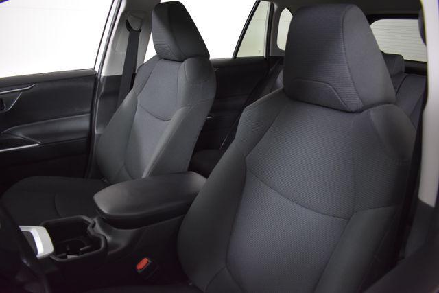 Photo of 2022 White Toyota RAV4