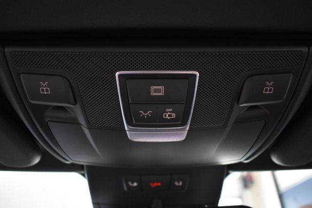 Photo of 2017 Obsidian Black Metallic Mercedes-Benz SL 550