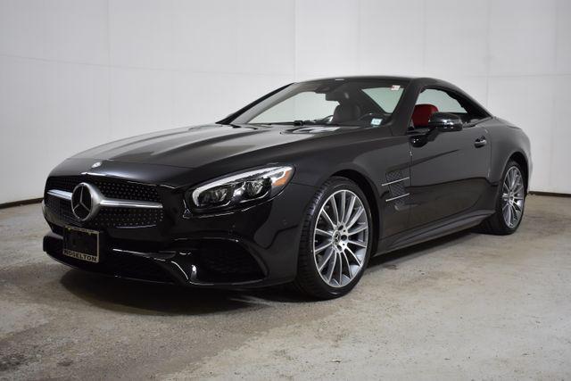 Photo of 2017 Obsidian Black Metallic Mercedes-Benz SL 550